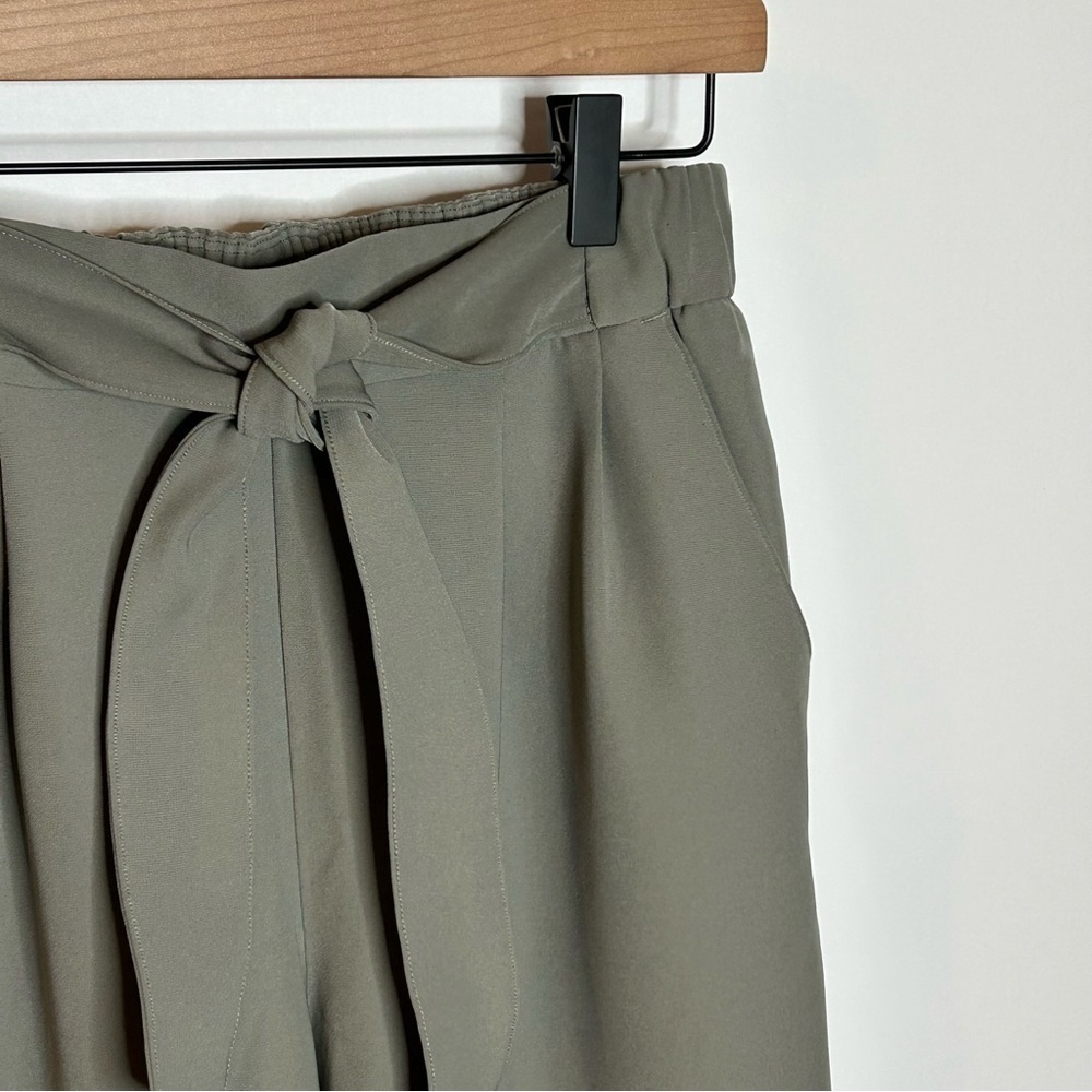 Lululemon Noir Crop Pants Grey Sage Size 6 - Picture 7 of 12